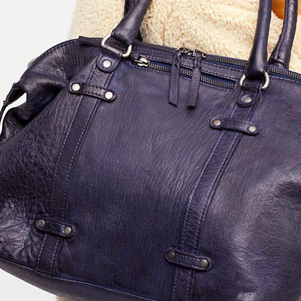 Siena Distressed Tote